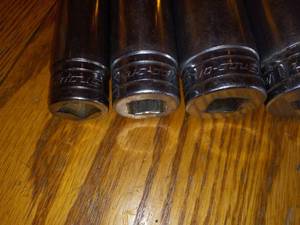 lot 14 image: Snap On 12 drive deep metric sockets