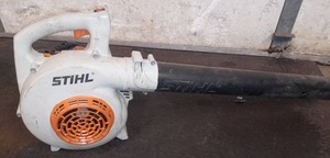 lot 29 image: Stihl BG 50 leaf blower