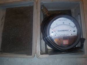lot 61 image: Dwyer instruments Magnehelic gauge