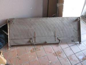 lot 5 image: (RMT) Vintage Wood Tailgate 54 x 2...