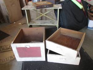 lot 13 image: (RMWS) 4 Vintage Wood Drawers and S...