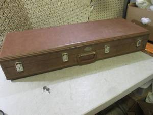 lot 26 image: (BS) Gun-Ho Sport Case with Keys 37...
