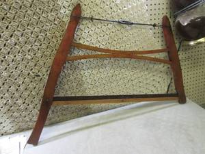 lot 27 image: (BS) Vintage Hand Saw...