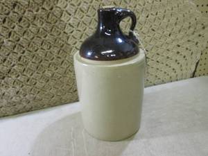 lot 32 image: (RMDR) Vintage Whisky Jug Crock...