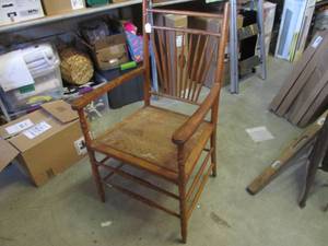 lot 48 image: (CS) Vintage Wood Chair...