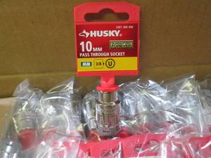 lot 52 image: (F-0) Box of 24 Husky 10mm Pass Thr...