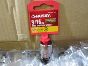 lot 53 image: (F-0) Box of 24 Husky 916 Pass Th...
