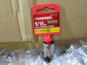 lot 54 image: (F-0) Box of 24 Husky 916 Pass Th...