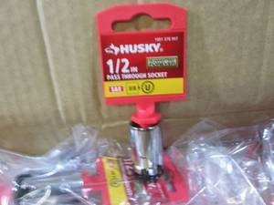lot 56 image: (F-0) Box of 24 Husky 12 Pass Thr...