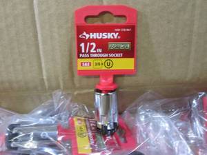 lot 57 image: (F-0) Box of 24 Husky 12 Pass Thr...