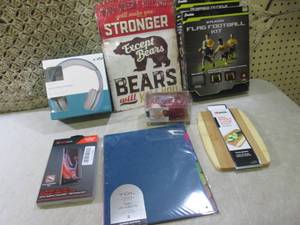 lot 77 image: (F-2) Lot of Misc See Photos...