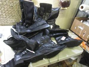 lot 86 image: (A-1) 8 Pairs of New with Tags Ladi...