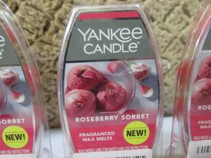 lot 102 image: (CS) 10 Packs of Yankee Candle Frag...