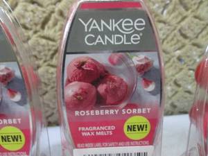 lot 103 image: (CS) 10 Packs of Yankee Candle Frag...