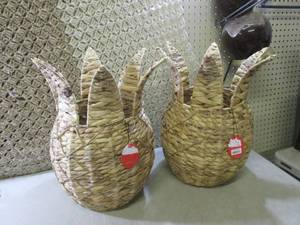 lot 120 image: (F-0) Pair of Decor Plant Baskets N...