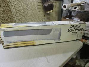 lot 133 image: (F-3) Honeywell Digital Low Profile...