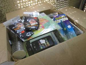 lot 141 image: (RM1) Box Full of Misc See Photos...
