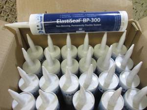 lot 157 image: (C-2) Case of 30 Tubes Royal Elasti...