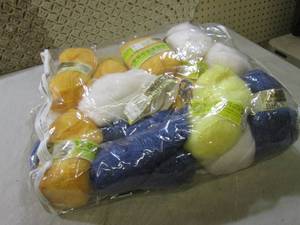 lot 172 image: (EW6) Bag of Assorted Unger Darling...
