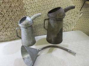 lot 179 image: (RM4) Vintage Oil Cans and Funnel...
