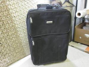 lot 201 image: (EW3) Lucas Travel Bag...