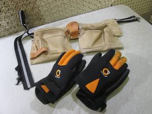 lot 211 image: (F-0) 2 Pairs of Celsius Work Glove...