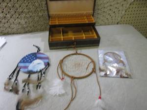 lot 213 image: (D-3) Jewelry Box and 3 Dream Catch...