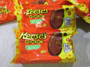 lot 300 image: (B-4) 24 Reeses Pieces Eggs Best by...