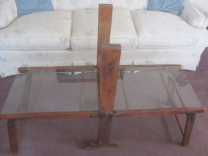 lot 15 image: Antique Wash Tub Stand