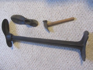lot 23 image: Antique Shoe Last, Hammer