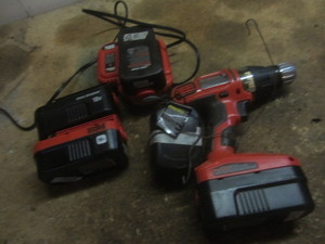 lot 65 image: B&D 18V Drill, Charger, Batteries