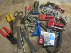 lot 68 image: Bench Tools