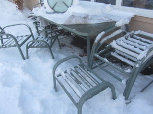 lot 91 image: Patio Table & Chairs