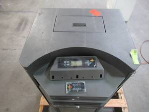 lot 127 image: Comfortbilt Pellet Stove 2800 sq ft HP22N-Black