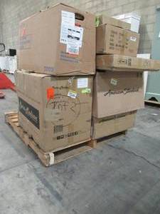 lot 211 image: WHOLESALE MIXED PALLET OF TOILETS, TOILET TANKS AND BOWLS