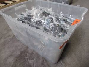 lot 614 image: WHOLESALE MIXED BIN OF MISCELLANEOUS CABINET & DRESSER DRAWERDOOR PULLS
