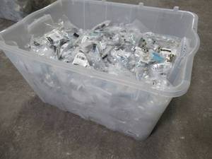 lot 615 image: WHOLESALE MIXED BIN OF MISCELLANEOUS CABINET & DRESSER DRAWERDOOR PULLS