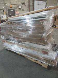 lot 401 image: WHOLESALE MIXED PALLET OF MISCELLANEOUS SHOWER WALLS, DOORS AND MORE