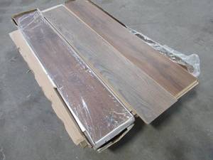 lot 315 image: WHOLESALE MIXED PALLET OF MISCELLANEOUS LAMINATE WOOD FLOORING