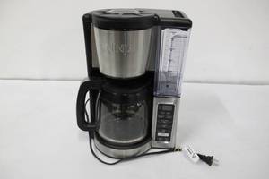 lot 4 image: Ninja - Ninja Coffee 12-Cup Programmable Coffee Brewer CE251 - Silver