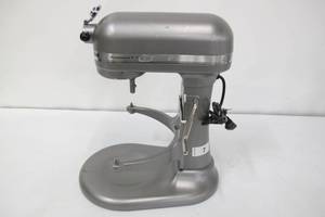 lot 7 image: KitchenAid - KitchenAid Pro 5 Plus 5 Quart Bowl-Lift Stand Mixer - Silver