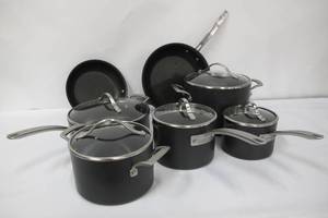 lot 71 image: Kirkland Signature 12-piece Hard Anodized Cookware Set