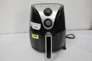 lot 110 image: Insignia - 3.4qt Analog Air Fryer - Black