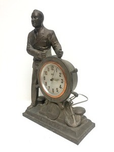lot 37 image: Vintage Deco United F.D.R. The Man of The Hour Mantel Clock