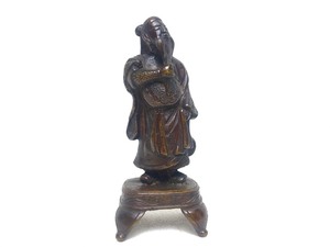 lot 71 image: Small Antique Chinese Bronze Figural Sculpture