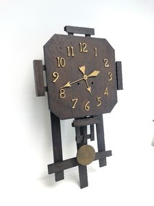 lot 208 image: Antique Arts & Crafts Era New Haven 8 Day Gong Regulator Wall Clock