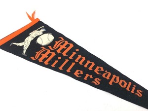 lot 81 image: Orig Old Vintage MINNEAPOLIS MILLERS Baseball Full sized Felt Pennant