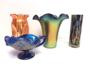 lot 85 image: Very Nice Group of Vintage etc Art Glass Pieces