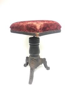 lot 169 image: Antique Victorian Cast Iron Signed HD BENTLEY Piano Swivel Stool