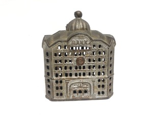 lot 173 image: Original Antique Cast Iron Still Bank